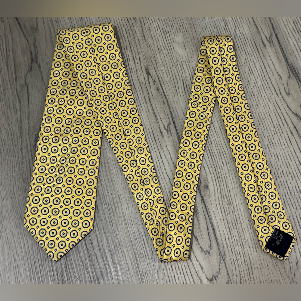 NEW BURBERRY LONDON 100% SILK Yellow Geometric Print Tie - Made In Italy $245 - Picture 7 of 10